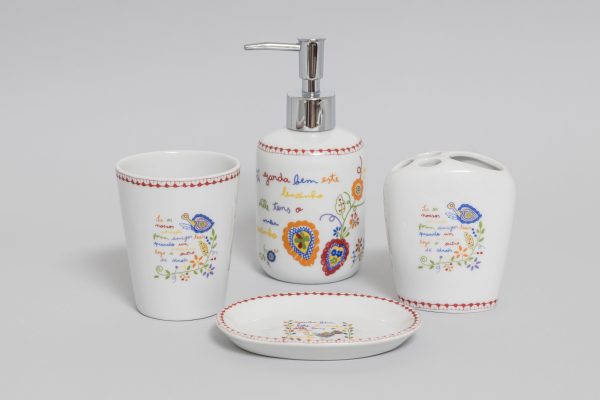 Conjunto Casa de Banho Lenços dos Namorados